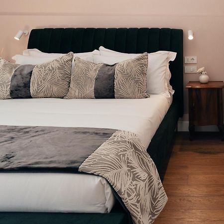Naman Hotellerie - Monti Rome Bagian luar foto