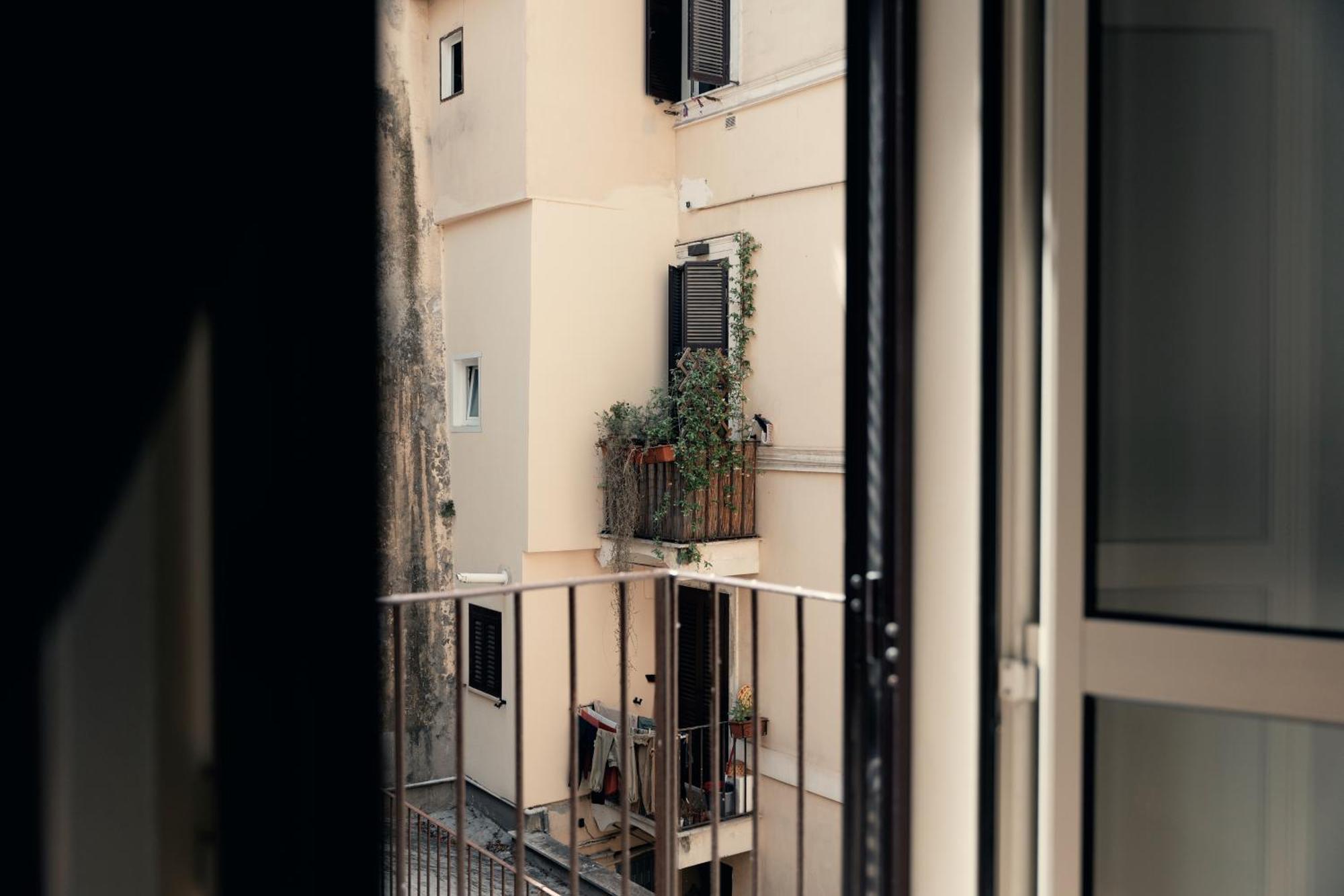 Naman Hotellerie - Monti Rome Bagian luar foto